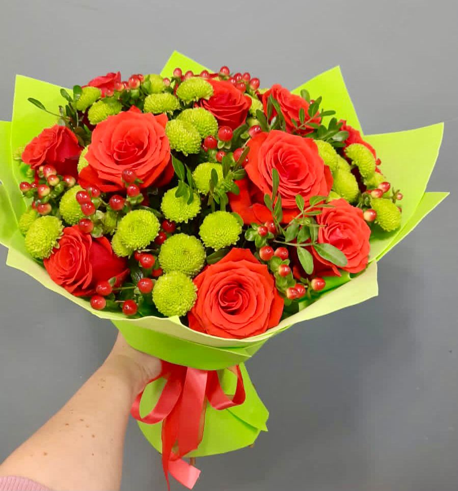 Букет цветов из: Хризантемы и Розы в Кантышево