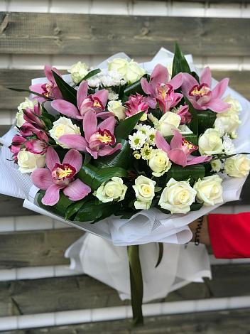 Букет цветов из: Розы и Хризантемы в Кантышево