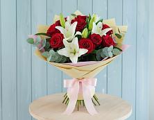 Букет цветов из:  Лилии и Розы в Кантышево