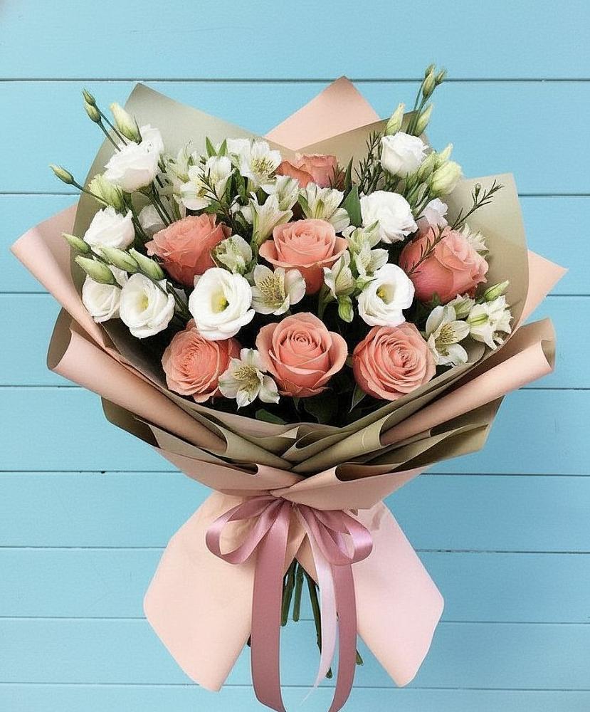 Букет цветов из: Розы, Альстромерии и Лизиантусы в Кантышево