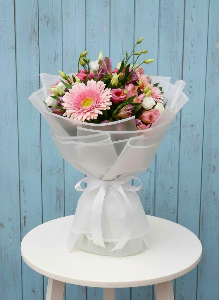 Букет цветов из: Герберы, Альстромерии и Лизиантусы в Кантышево