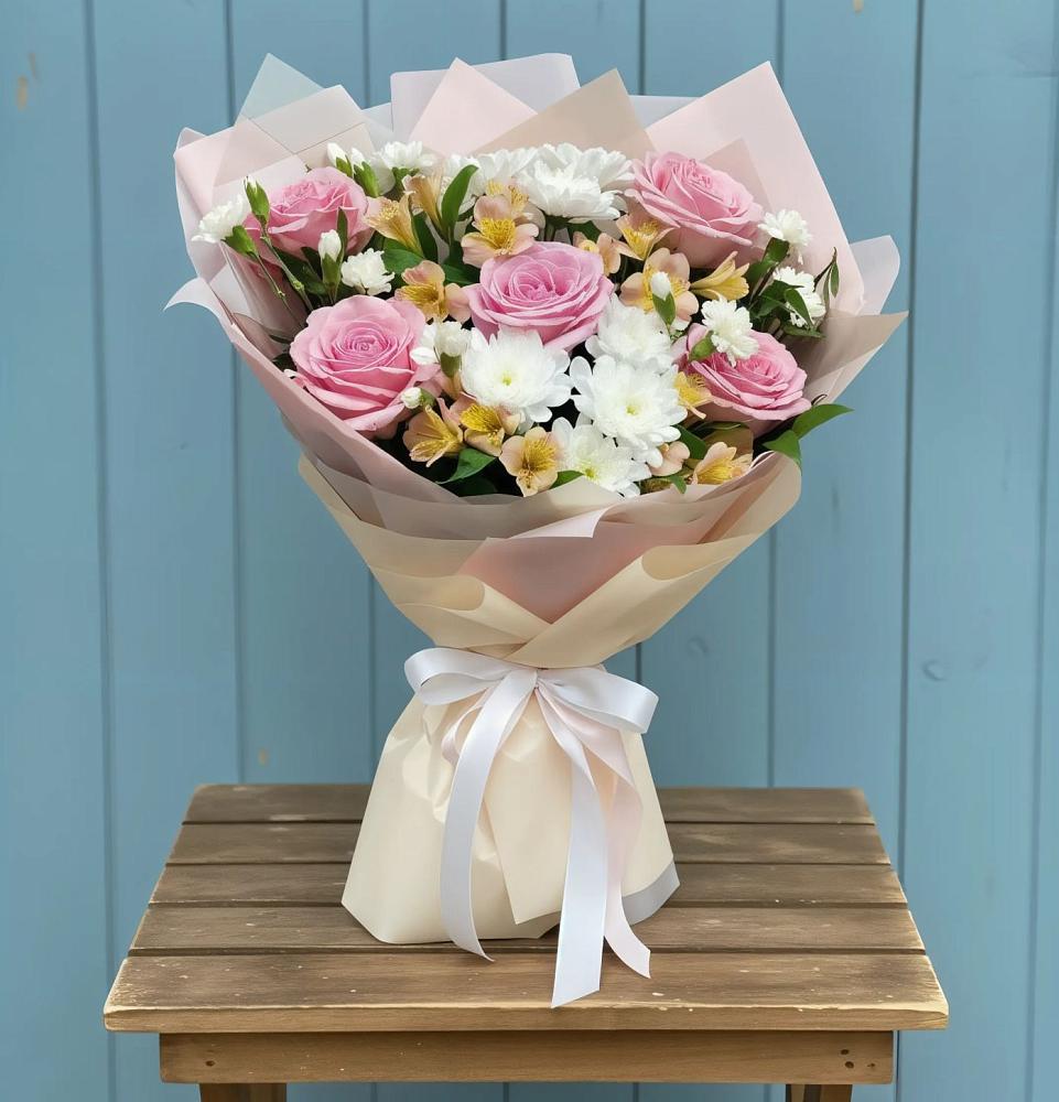 Букет цветов из: Гвоздики, Орхидеи и Розы в Кантышево