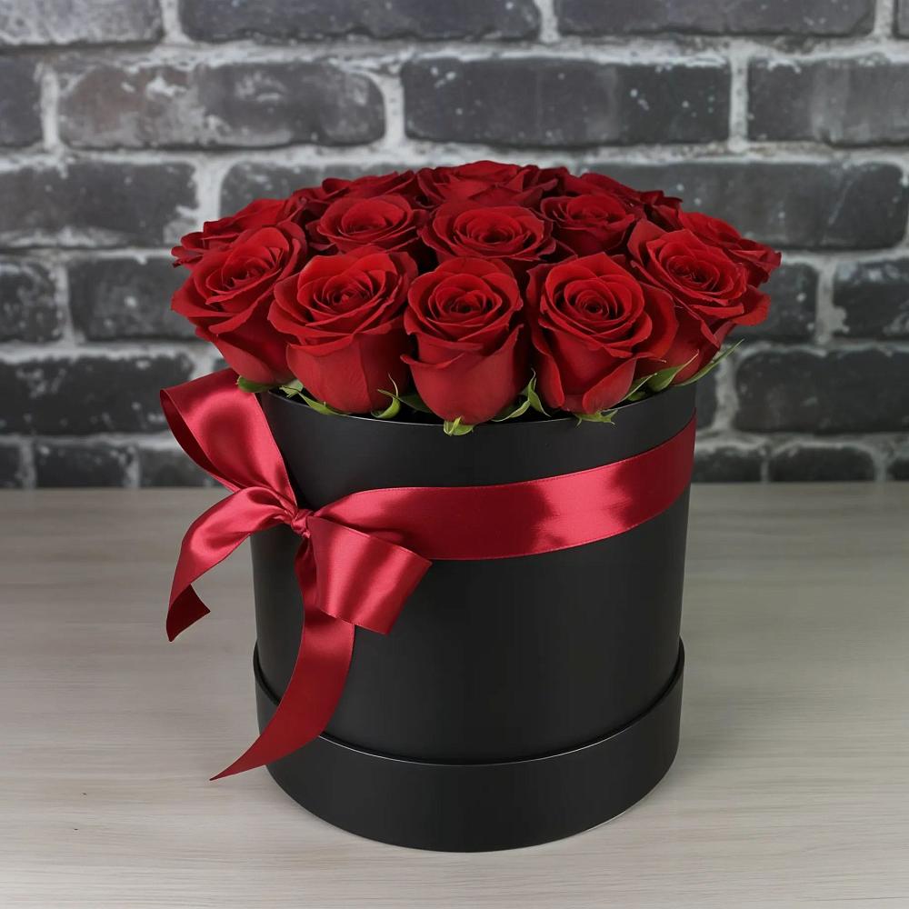 Цветочная композиция из Розы в шляпной коробке в Кантышево