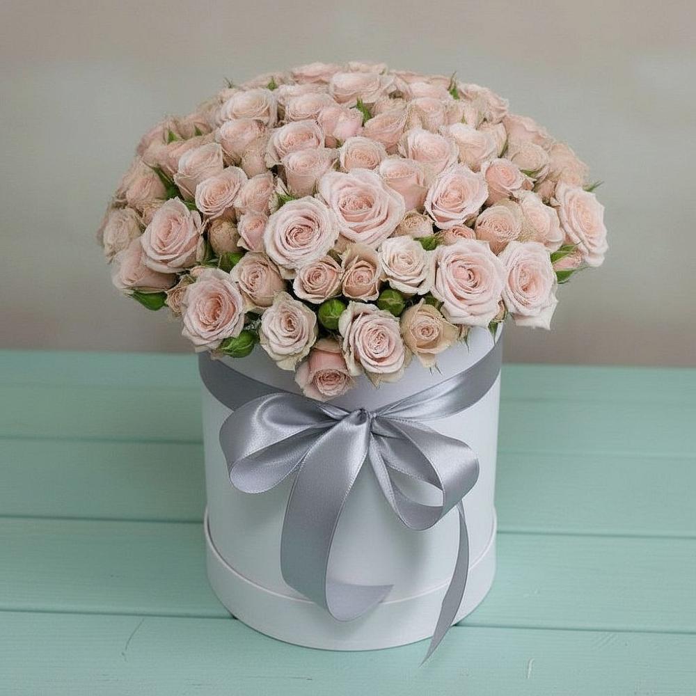 Цветочная композиция из Розы в шляпной коробке в Кантышево