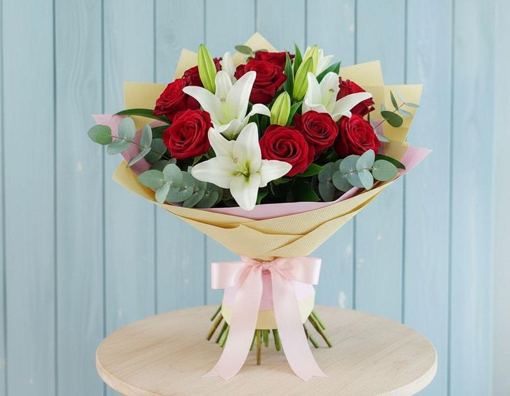 Букет цветов из: Лилии и Розы в Кантышево